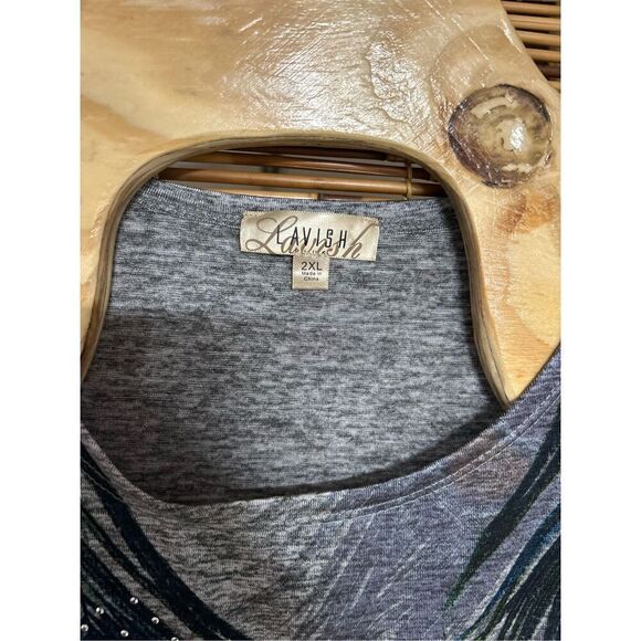 Lavish 2X Peacock Cap Sleeve Shirt Grey - Picture 4 of 4